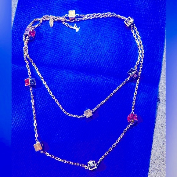Louis Vuitton Collier Gamble Crystal Cube Gold Tone Long Necklace Authentic - Picture 5 of 17